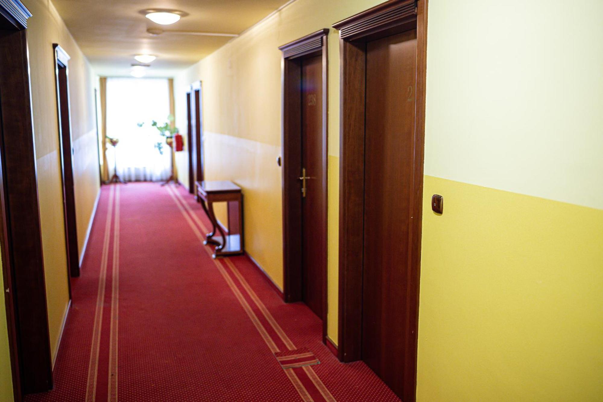 Hotel Zvezda Murska Sobota Exteriör bild