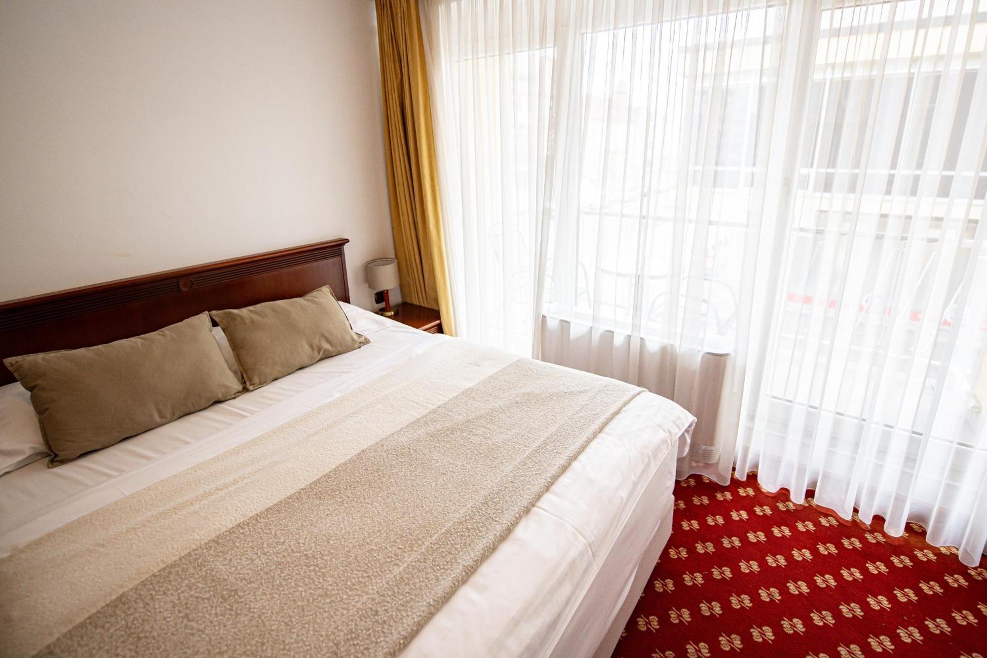 Hotel Zvezda Murska Sobota Exteriör bild