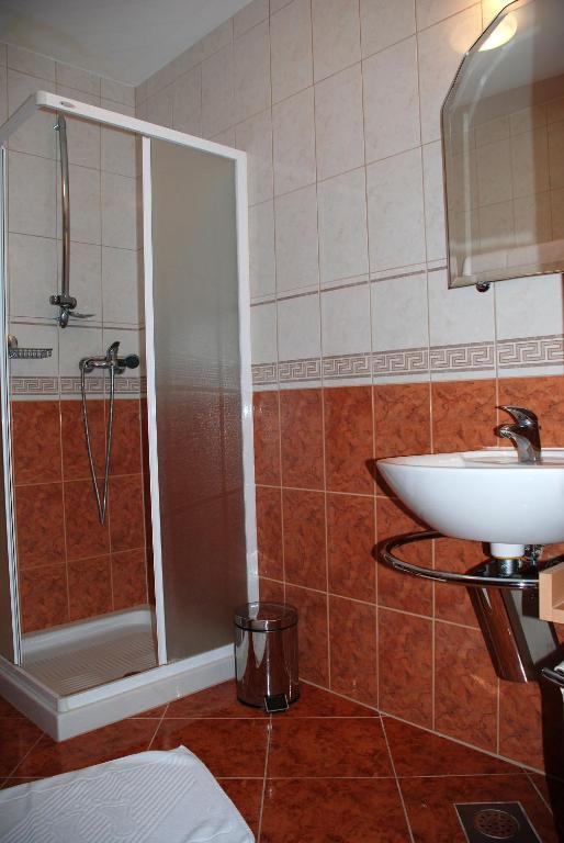 Hotel Zvezda Murska Sobota Rum bild