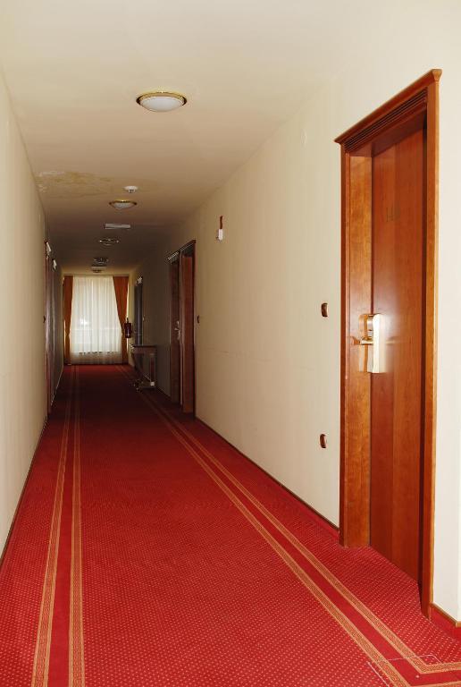 Hotel Zvezda Murska Sobota Exteriör bild