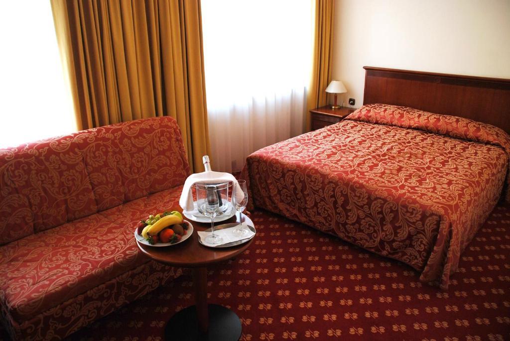 Hotel Zvezda Murska Sobota Rum bild