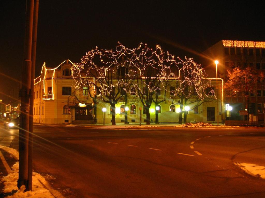Hotel Zvezda Murska Sobota Exteriör bild