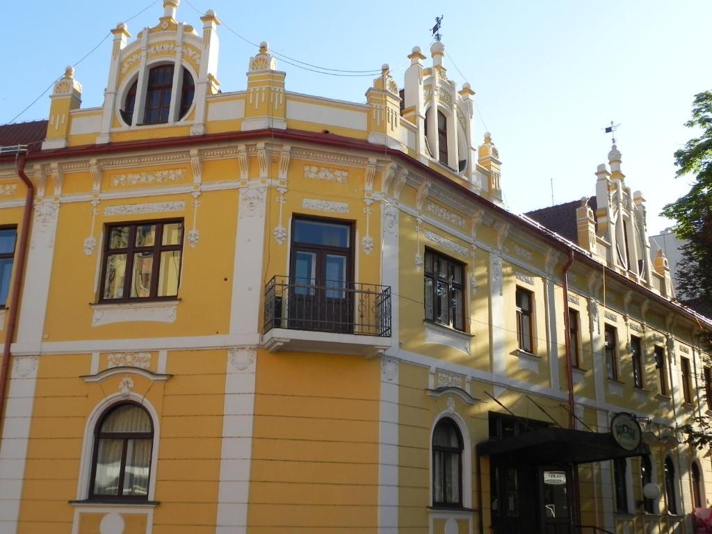 Hotel Zvezda Murska Sobota Exteriör bild